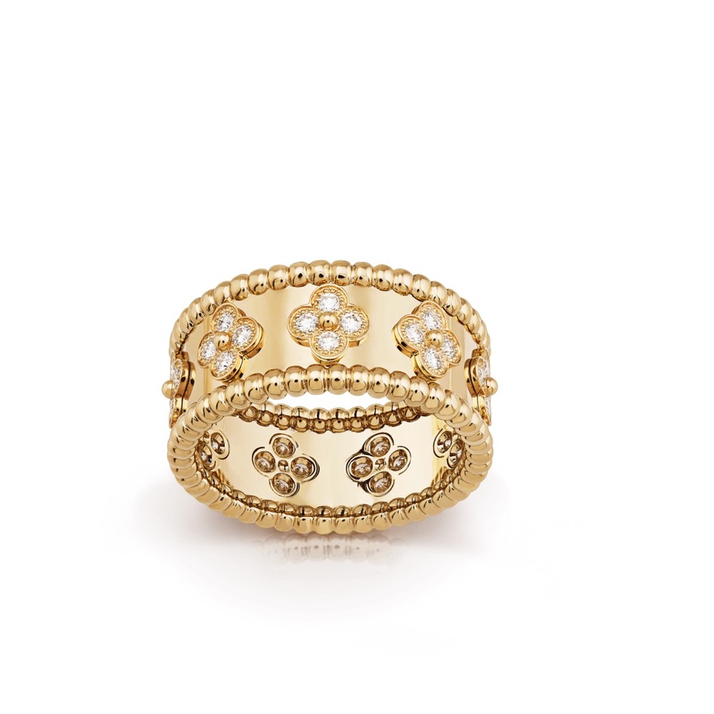 18k Gold Clover Band